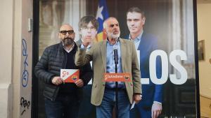 Carlos Carrizosa (derecha) y Jordi Cañas, en el inicio de campaña.