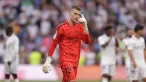 Lunin, guardameta del Madrid, en el Clásico.