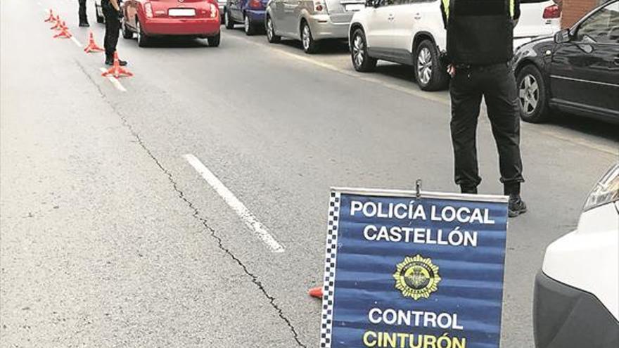 La Policía de Castellón controla el uso del cinturón en 2.000 vehículos