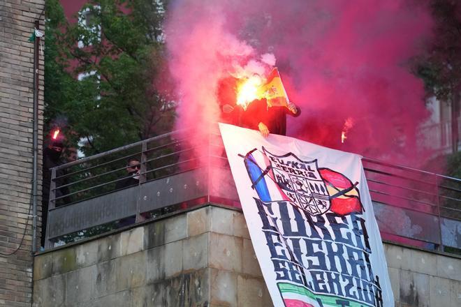 Feijóo critica el intento de sabotaje de la emisión de la final del Mundial en Bilbao: "Al totalitarismo se le planta cara"