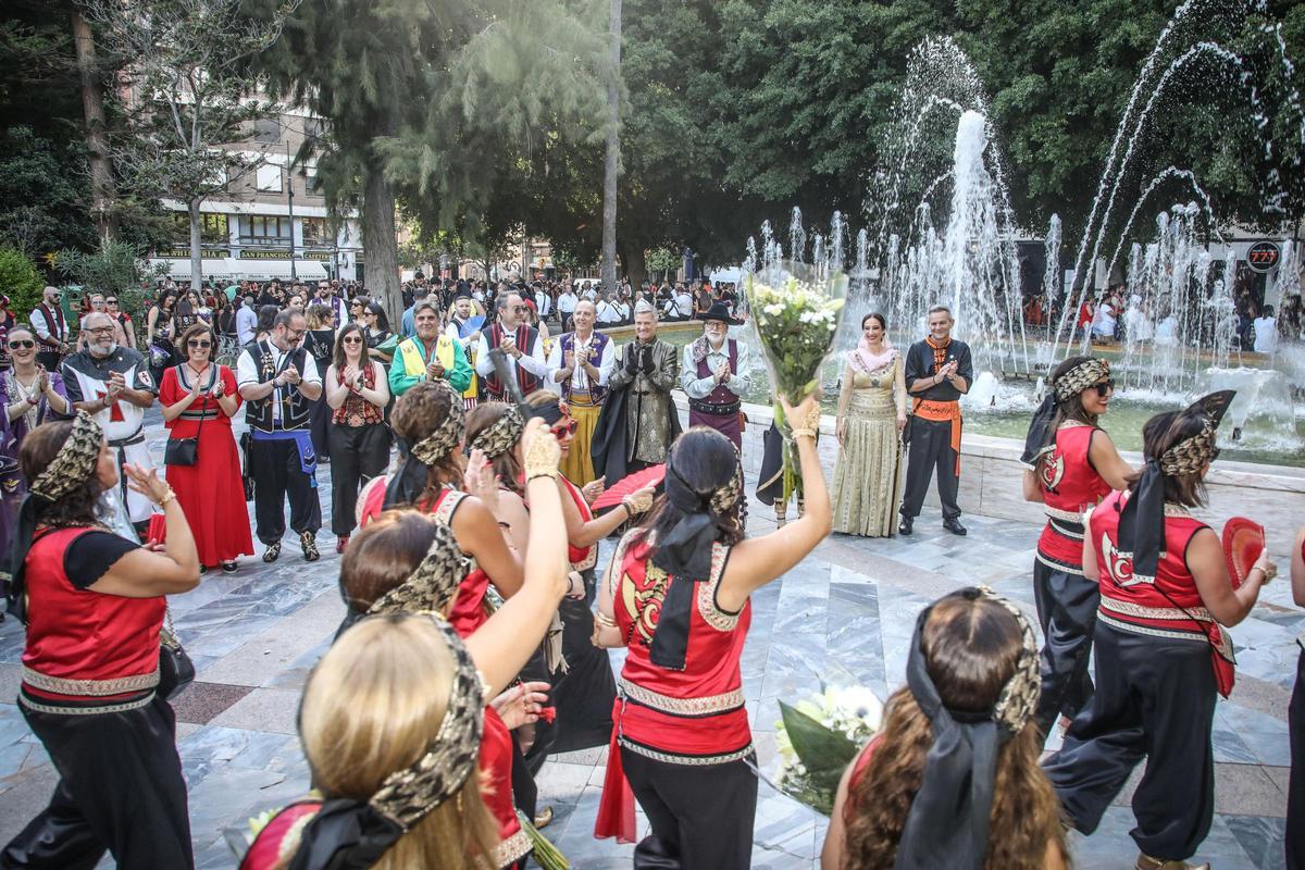 Ofrenda de flores de las fiestas de La Reconquista y de Moros y Cristianos 2025 en Orihuela