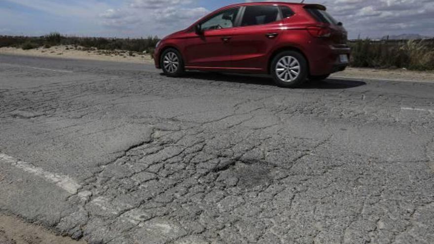 Los vecinos ansían el inicio de las obras de la carretera, que deben terminar antes de final de año.