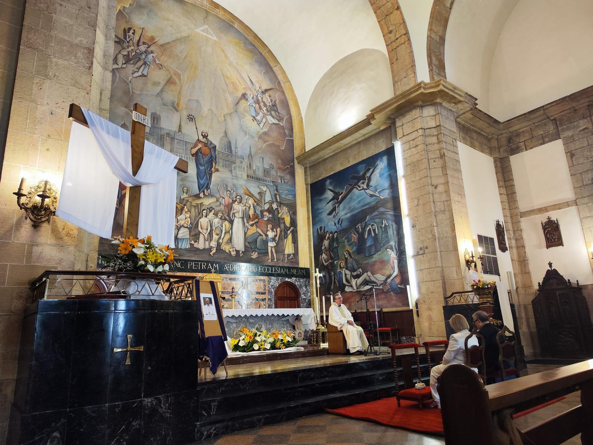 Bodas de oro en San Pedro de Juanjo Domínguez y Hermi Álvarez