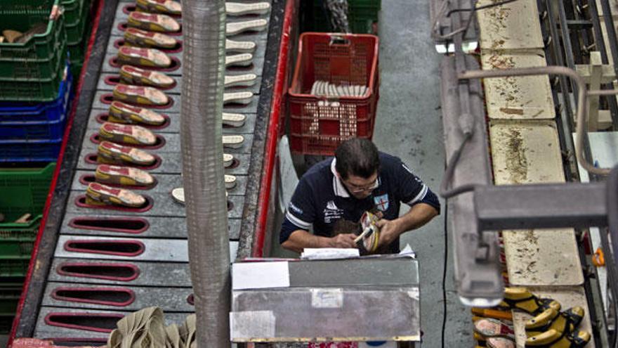 La industria ilicitana del cuero y el calzado acapara el 66% de la mano de obra industrial