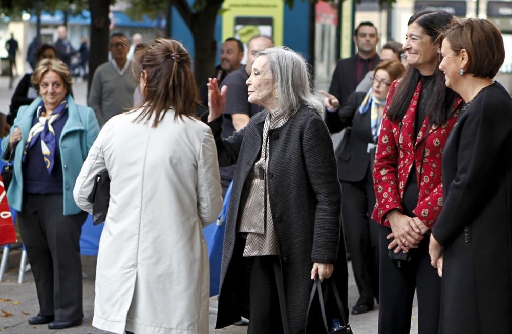 Acto de Nuria Espert, premio "Princesa de Asturias" de las Artes, en el teatro Jovellanos