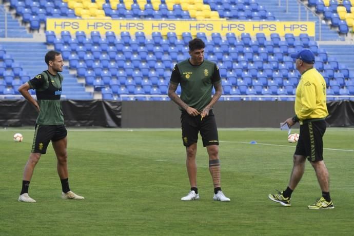 DEPORTES 05-03-19  LAS PALMAS DE GRAN CANARIA.  Primer entrenamiento de Pepe Mel. FOTOS: JUAN CASTRO