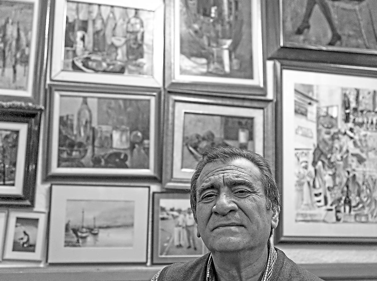 Bartolomé Ramírez, Bartolo, posa en su restaurante de Alicante.