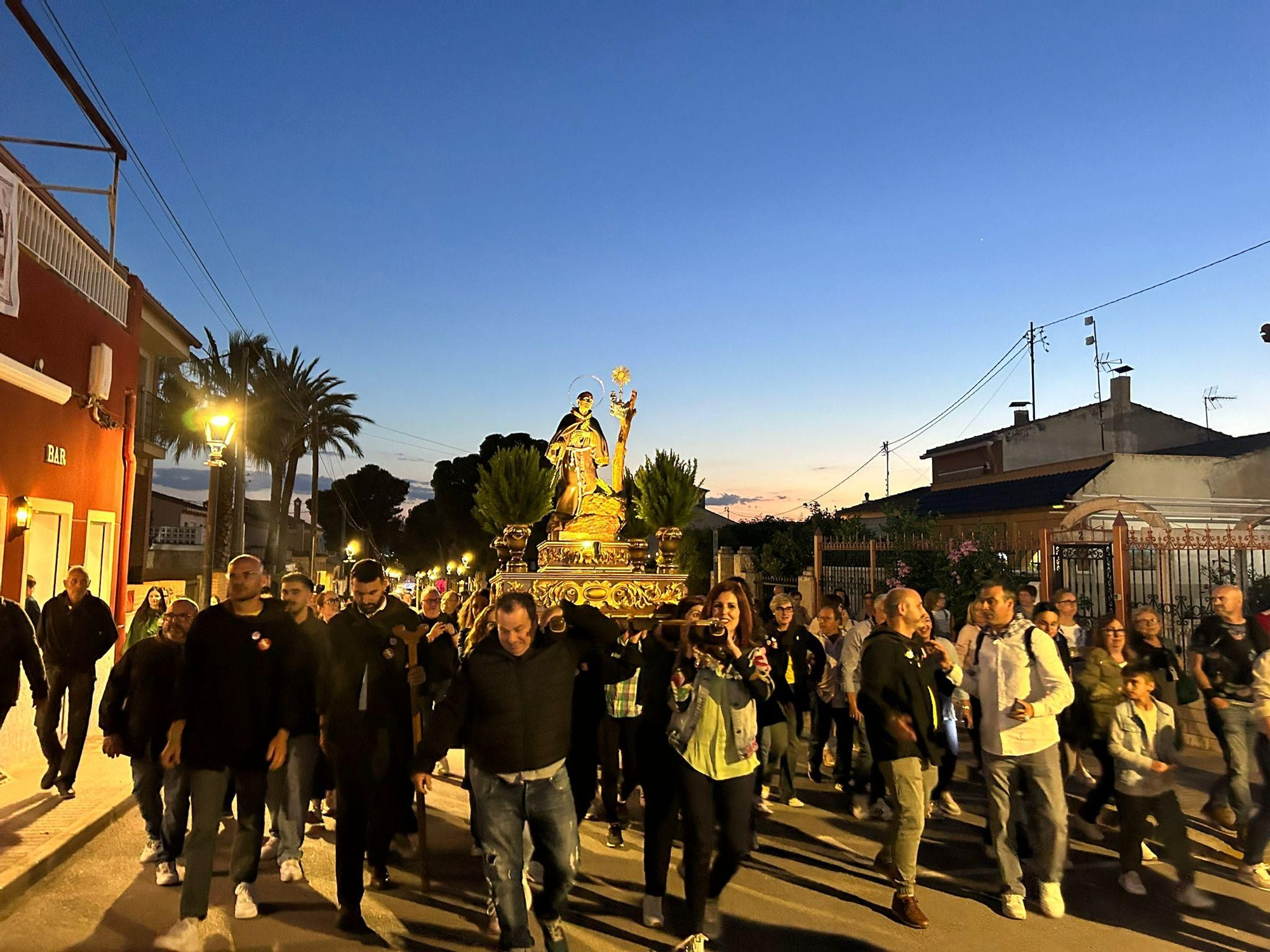 Los romeros van a Orito por San Pascual