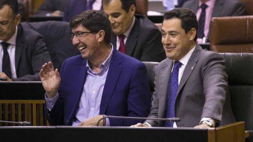 El Gobierno y el PSOE cercan en los tribunales el decreto estrella de la Junta de Andalucía