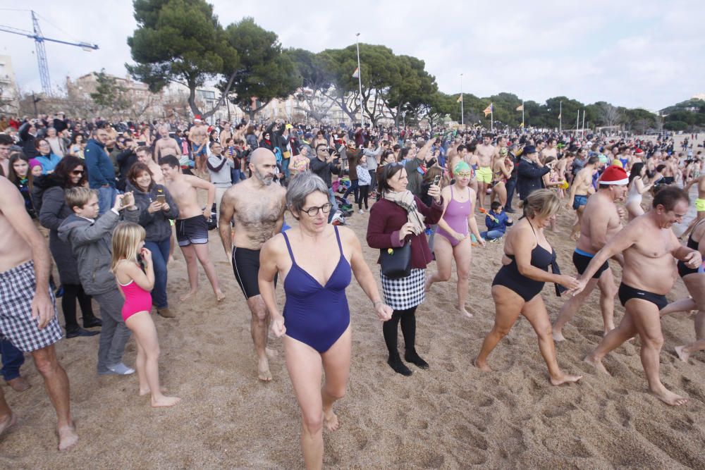 Primer bany de l'Any a 2018 - Sant Feliu de Guíxols