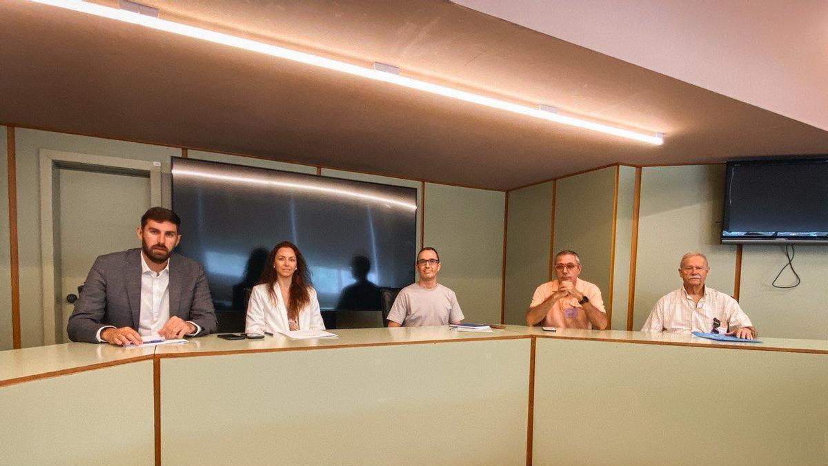 Antelo y Martínez, reunidos con representantes de la Asociación Origen y la Plataforma Virgen de la Caridad