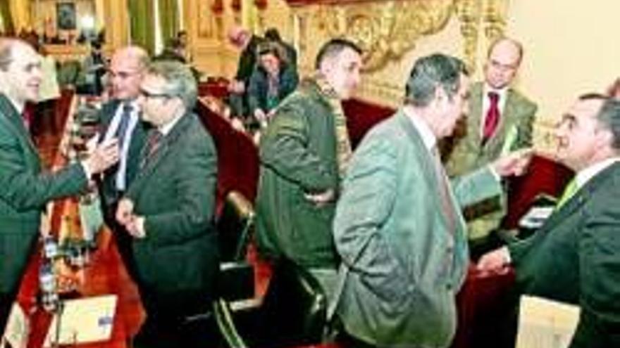 PSOE y PP dan a la diputación un presupuesto para atajar la crisis