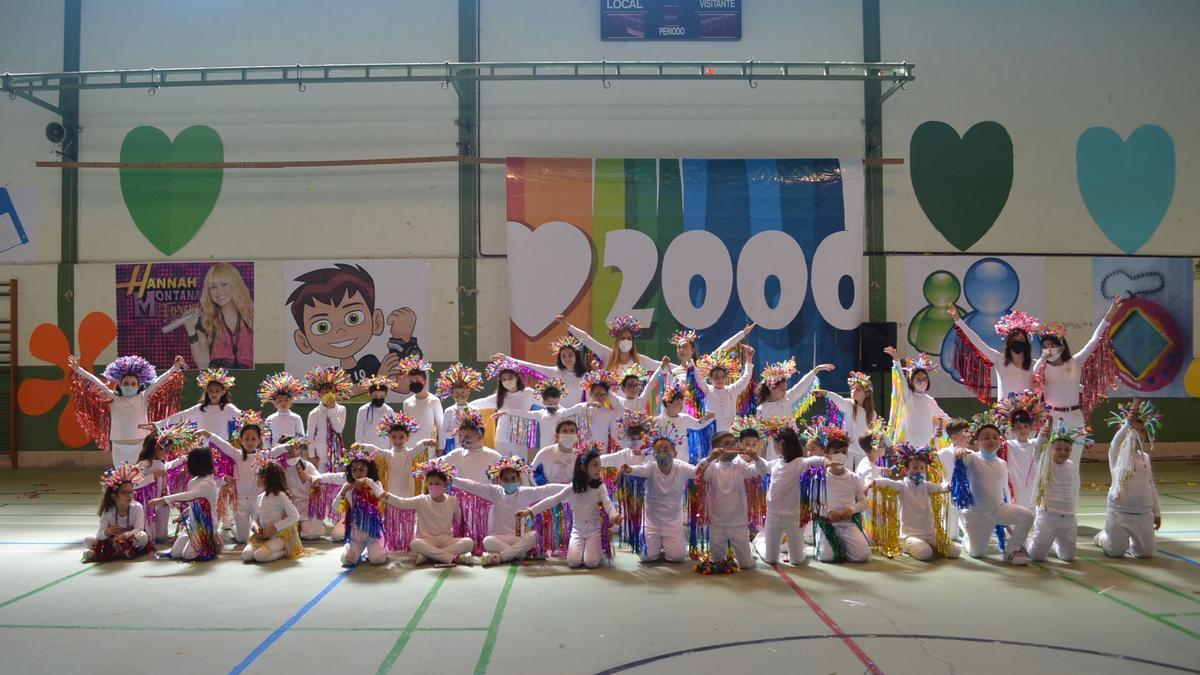 Alumnos de 2º de Primaria del colegio Virgen de la Vega, tras la actuación. / E. P.