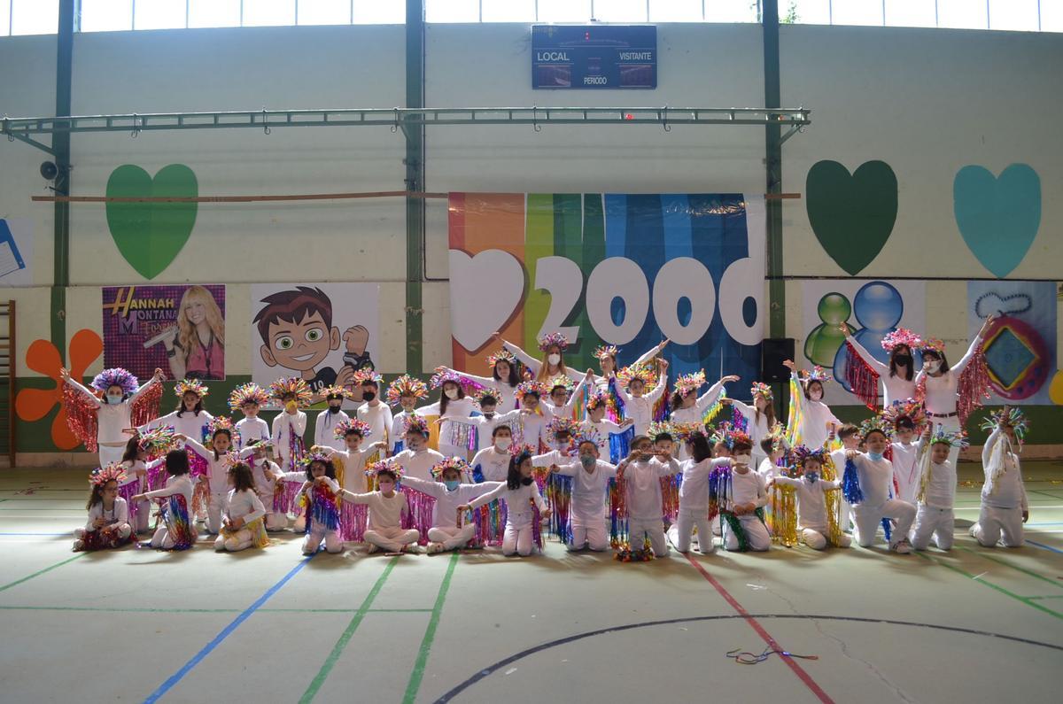 Alumnos de 2º de Primaria del colegio Virgen de la Vega, tras la actuación. / E. P.