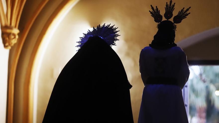 La madrugada que despierta a Málaga: la Misa del Alba y el traslado del Cautivo