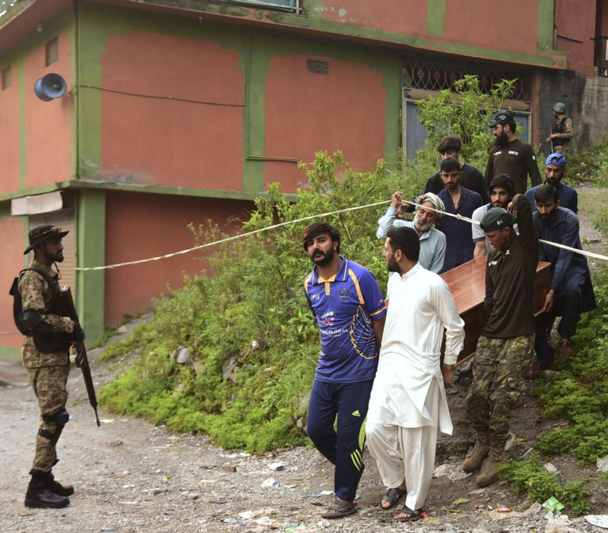 El Pakistan qualifica com a "acte de guerra" els atacs aeris de l’Índia El Pakistan qualifica com a "acte de guerra" els atacs aeris de l’Índia