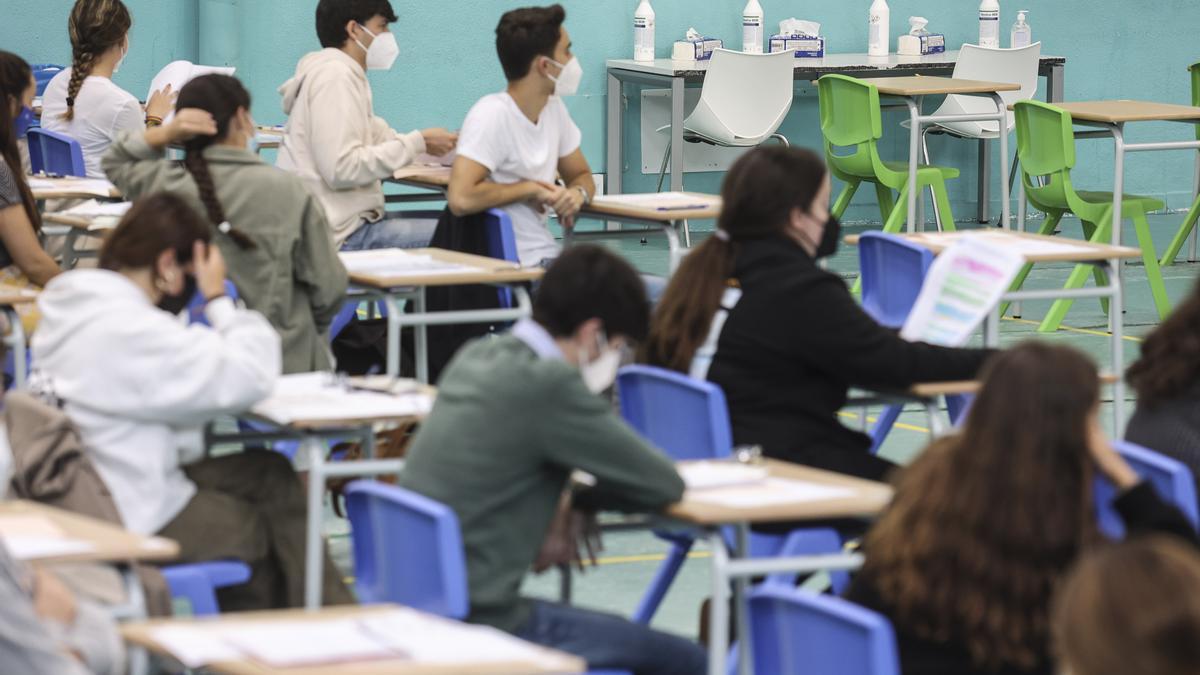 EXAMENES DE LA EBAU EN ASTURIAS. IRMA COLLÍN