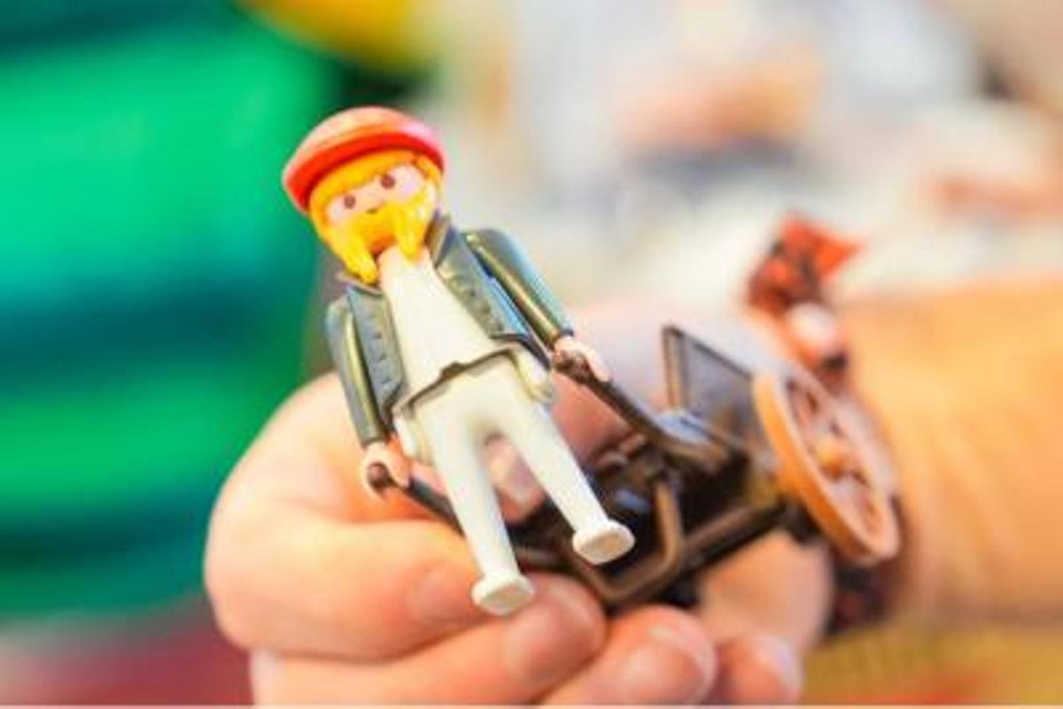 La Reconquista articulada: la expulsión de los franceses a través de muñecos Playmobil