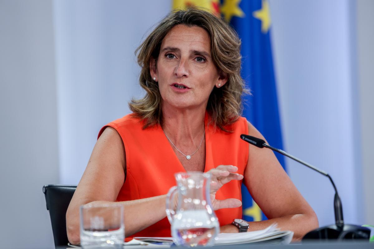 Teresa Ribera asegura que la transición energética en la UE acelera, aunque se queme más carbón