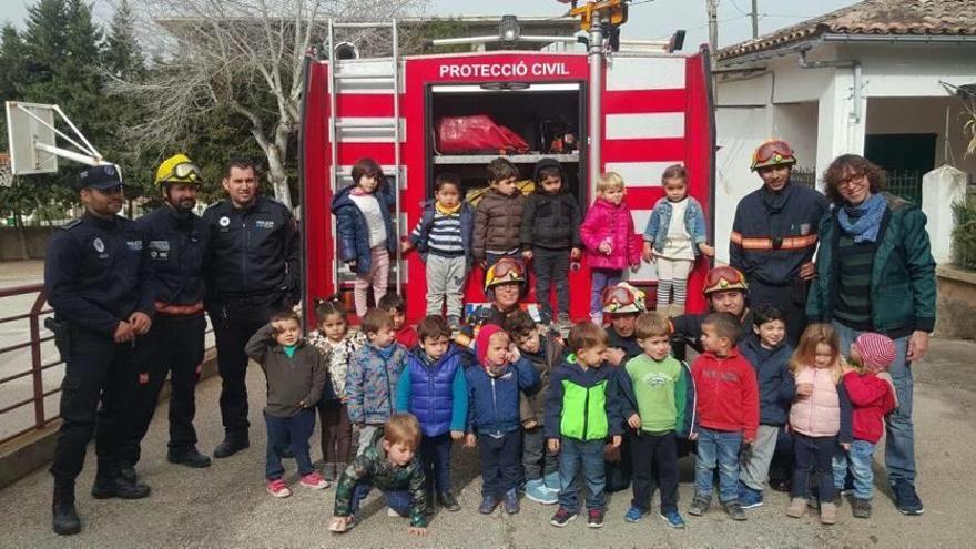 Un simulacro de lo más didáctico con los alumnos de Montuïri