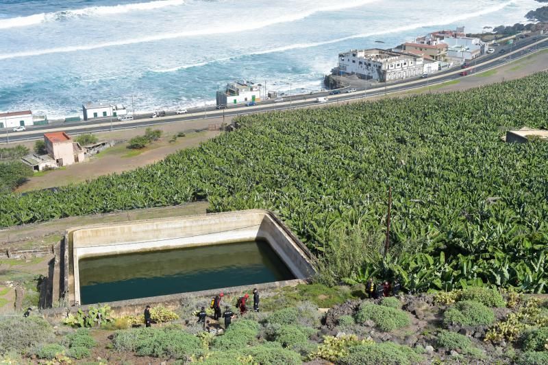 19-11-2018 ARUCAS.  Efectivos de la UME y Policía Nacional buscan a Juana Ramos en el barranco de Quintanilla. Fotógrafo: ANDRES CRUZ  | 19/11/2018 | Fotógrafo: Andrés Cruz