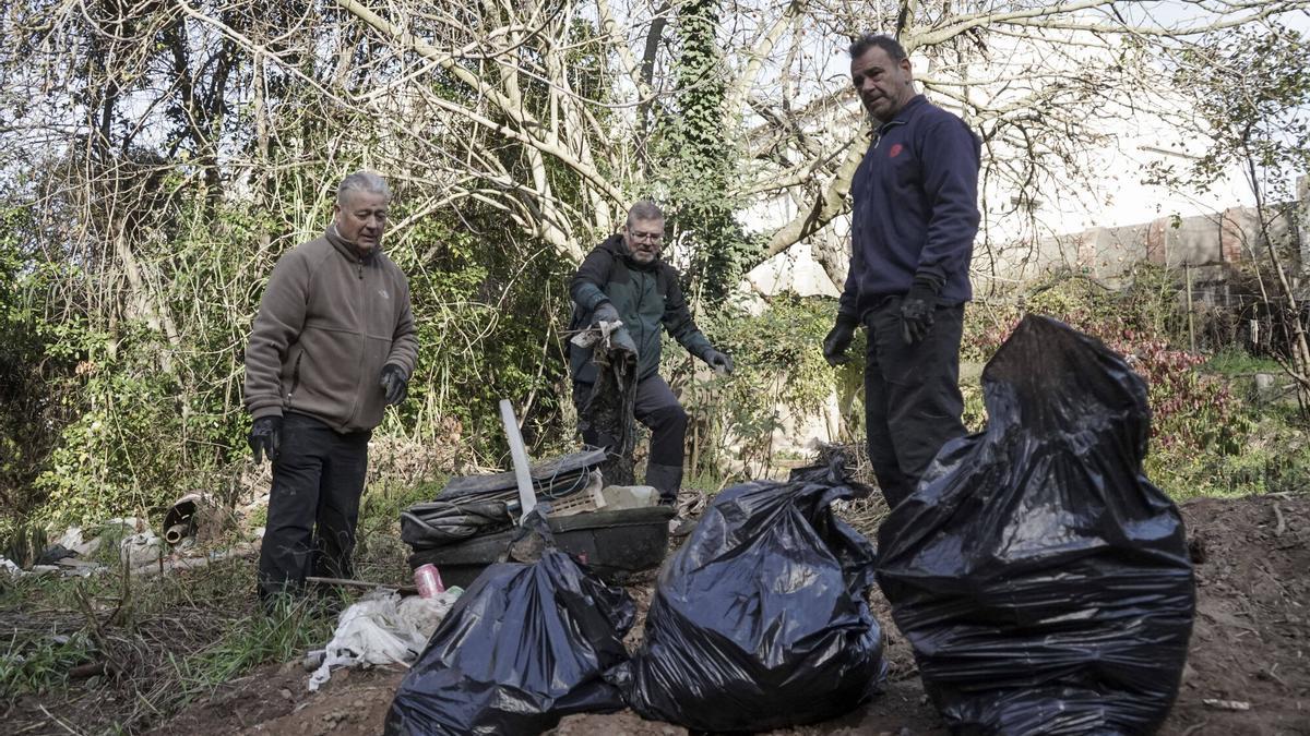 Les imatges de la neteja del riu per part de l'Agrupació de Pescadors de Manresa