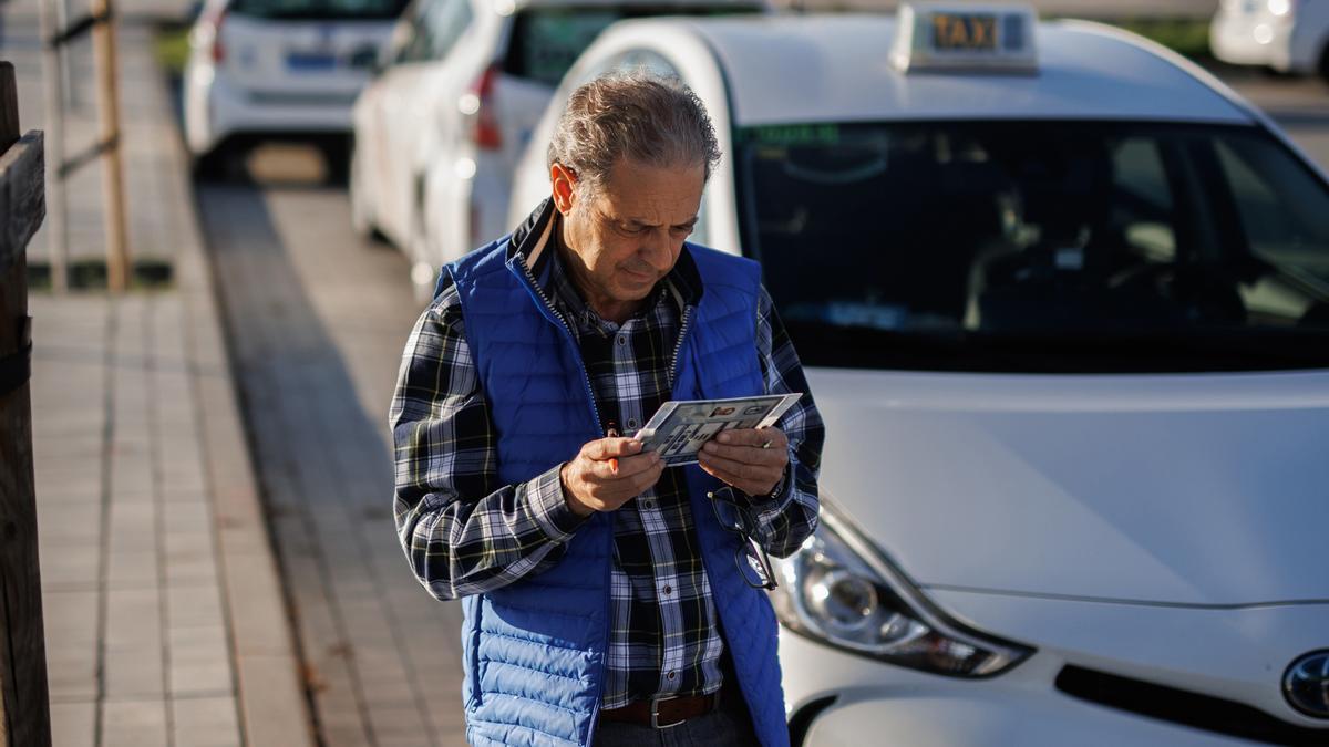 Imagen de archivo de un taxista