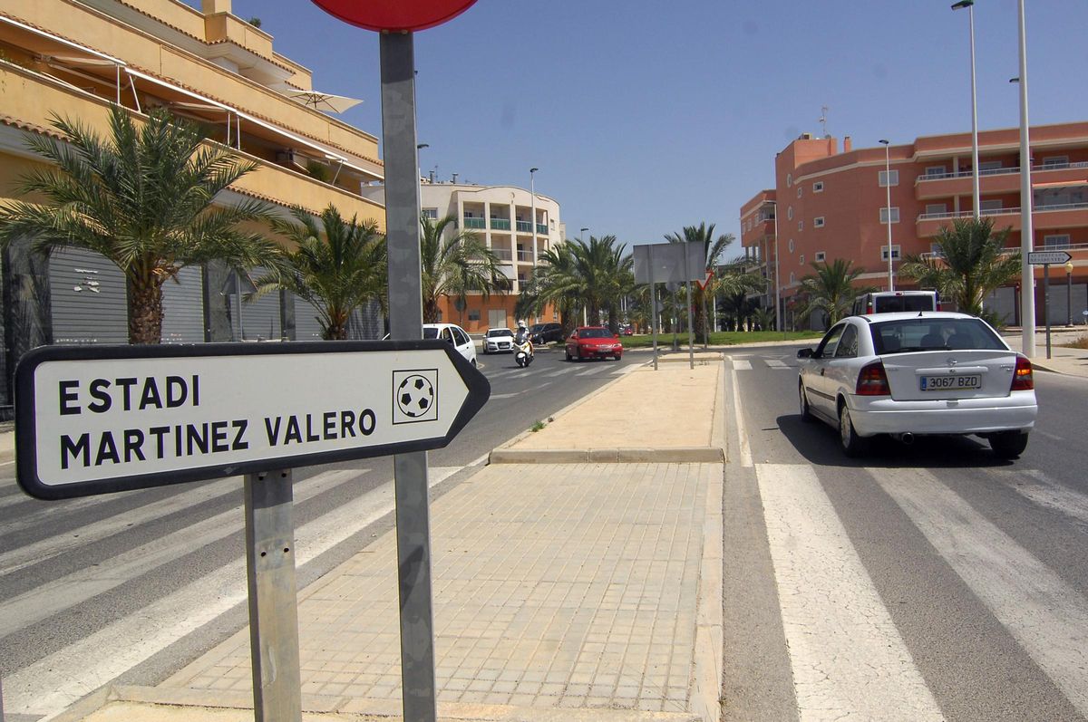Un acceso al estadio Martínez Valero