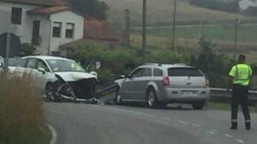 Trágico fin de semana en las carreteras asturianas con 28 accidentes y dos jóvenes fallecidos