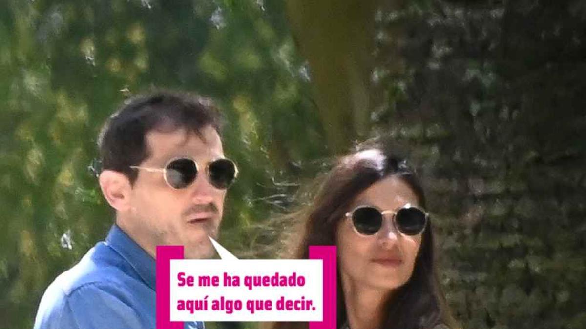 Iker Casillas con algo que decir y Sara Carbonero