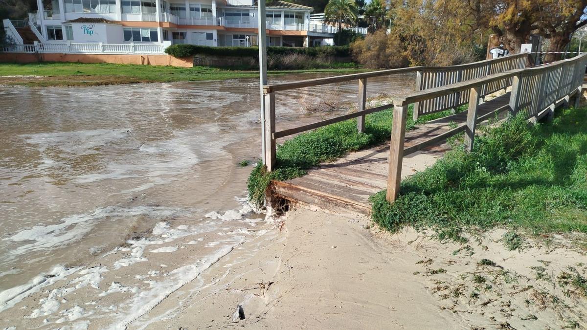 Los efectos de la borrasca en las playas de Manacor