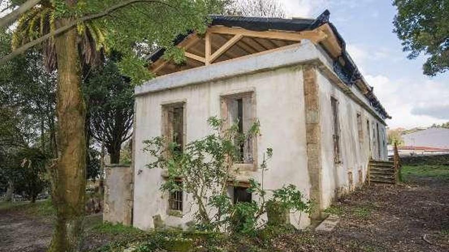 Edificio principal de la Finca Tenreiro que será albergue.