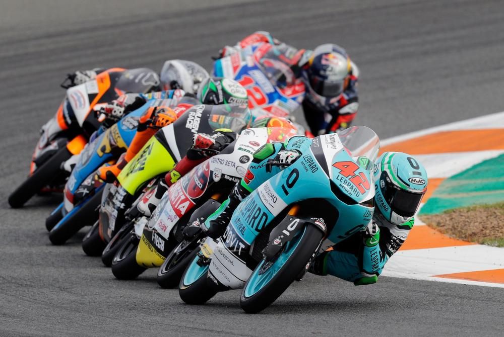 Carrera de Moto3 en Cheste