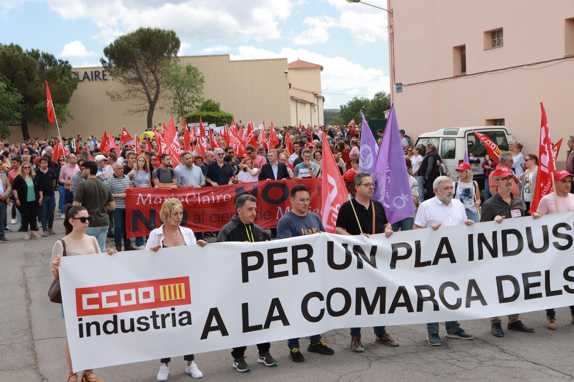 Galería de fotos: 2.000 personas claman por una solución ante el inminente cierre de Marie Claire