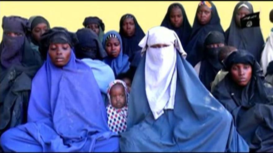 Las niñas secuestradas por Boko Haram aparecen en un vídeo de la organización terrorista