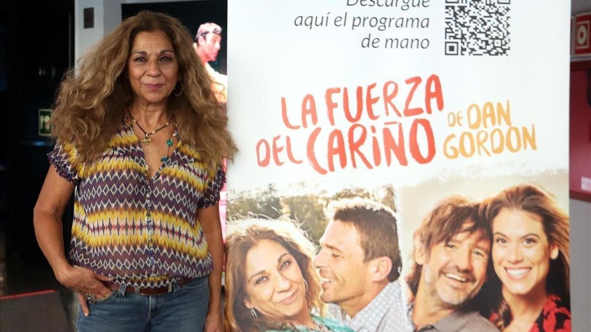 Lolita Flores suspende una actuación por un susto de salud - El Periódico  Mediterráneo