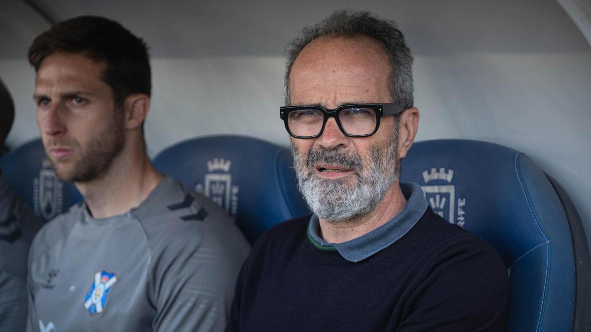 Álvaro Cervera, en el banquillo del Rodríguez López.