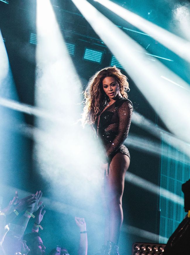Beyoncé durante un concierto de su gira 'On the Run Tour' en 2014