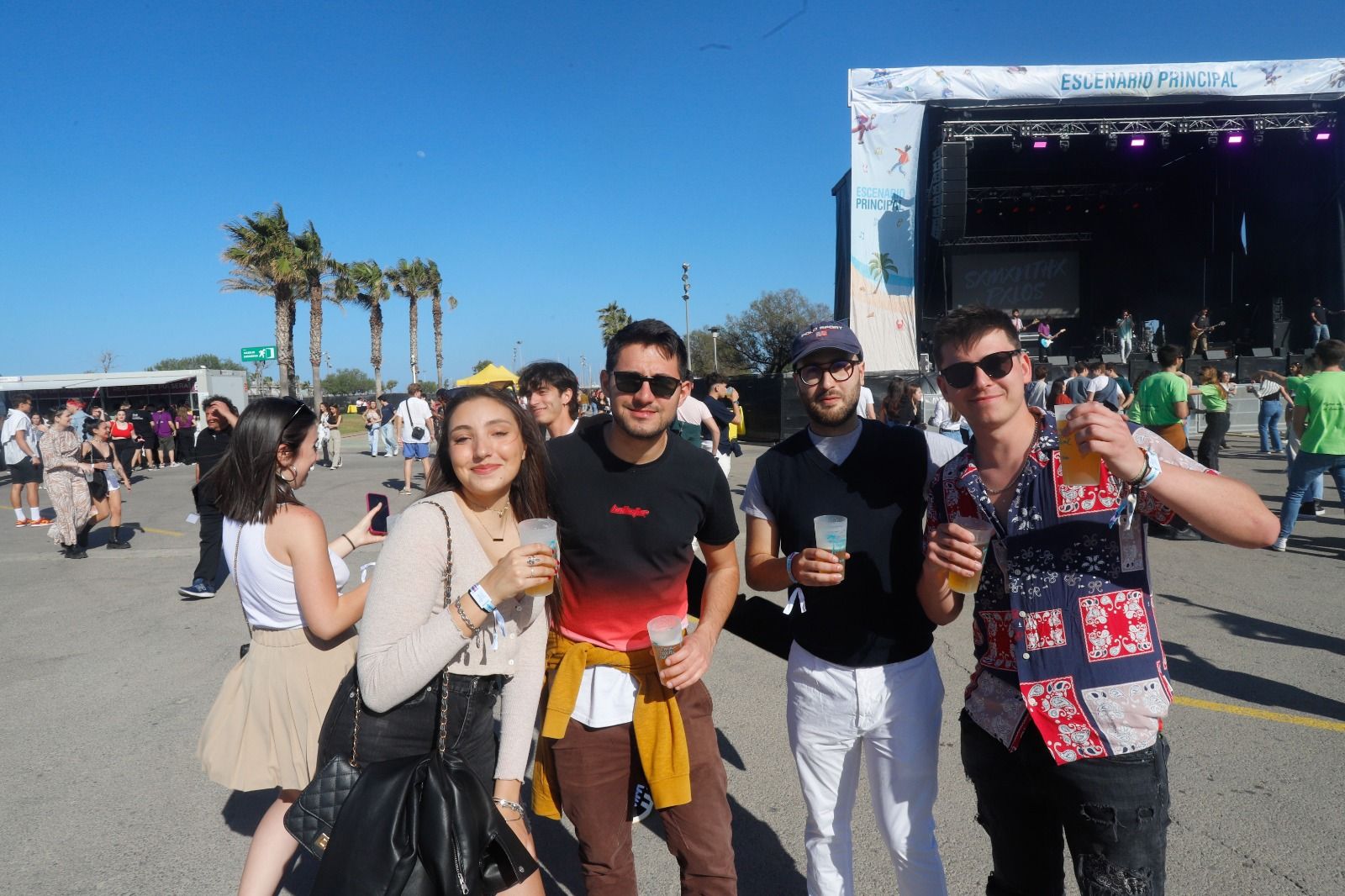 Búscate en las paellas universitarias de la Marina de València