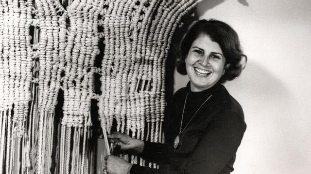 El Reina Sofía acoge «Aurèlia Muñoz: Entes», una exposición que reivindica el textil