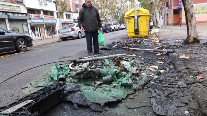 Arden dos contenedores de madrugada en el Sector Sur de Córdoba