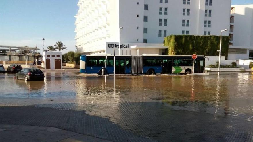 Reventón en una tubería en s&#039;Arenal