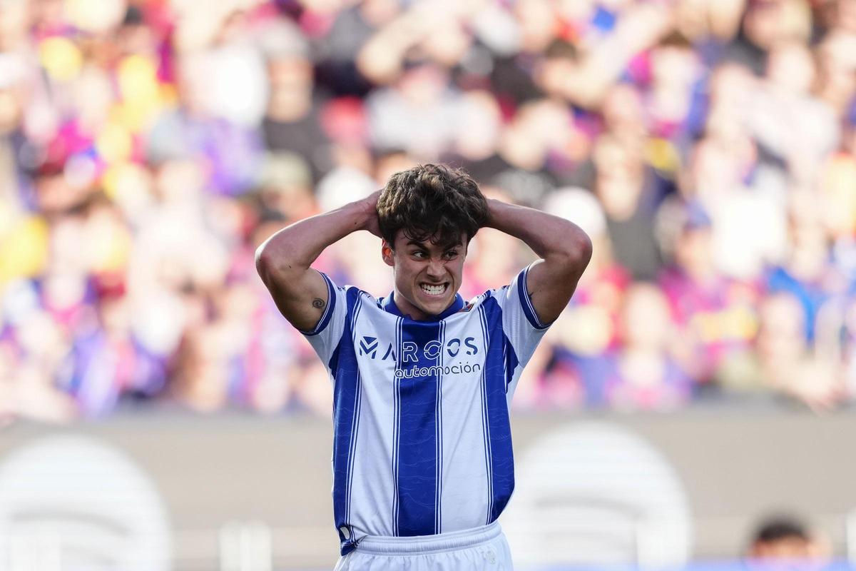 Carlos Álvarez se lamenta en el Barça - Levante