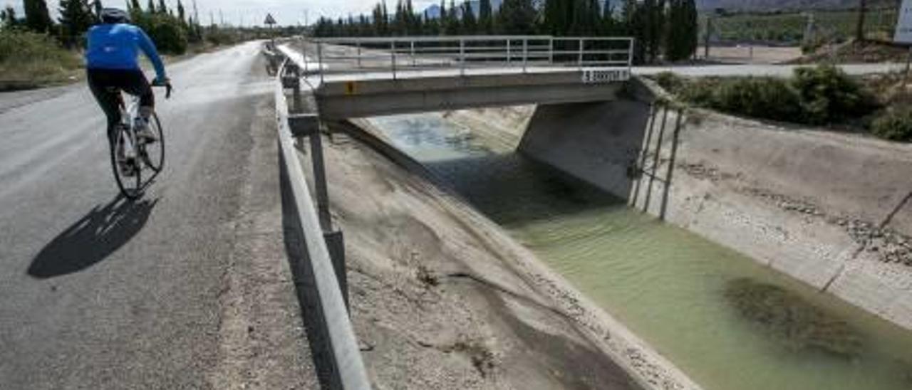 Canal para distribuir el agua del Tajo en el Camp d&#039;Elx.