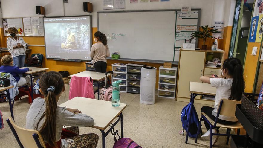 Los colegios de la provincia de Alicante mantienen el covid a raya