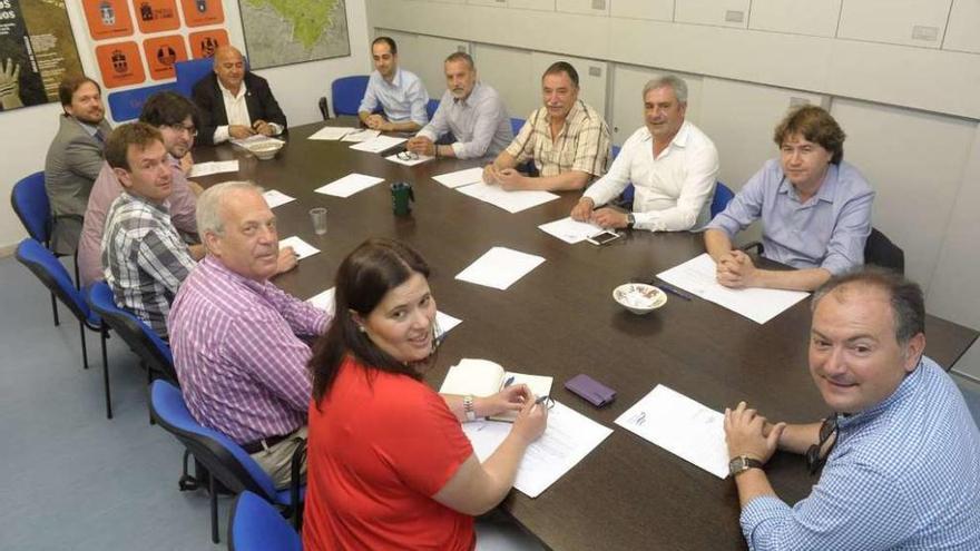 Integrantes del Consorcio antes de comenzar un pleno.