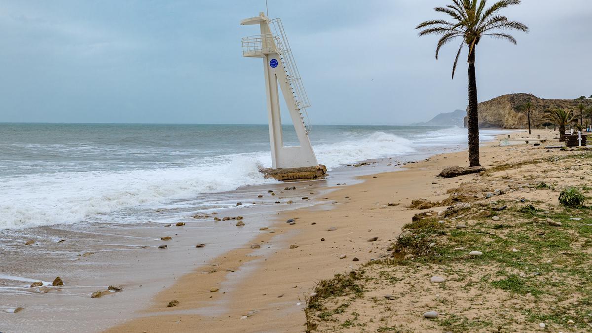 La playa del Paradís el día del temporal marítimo.