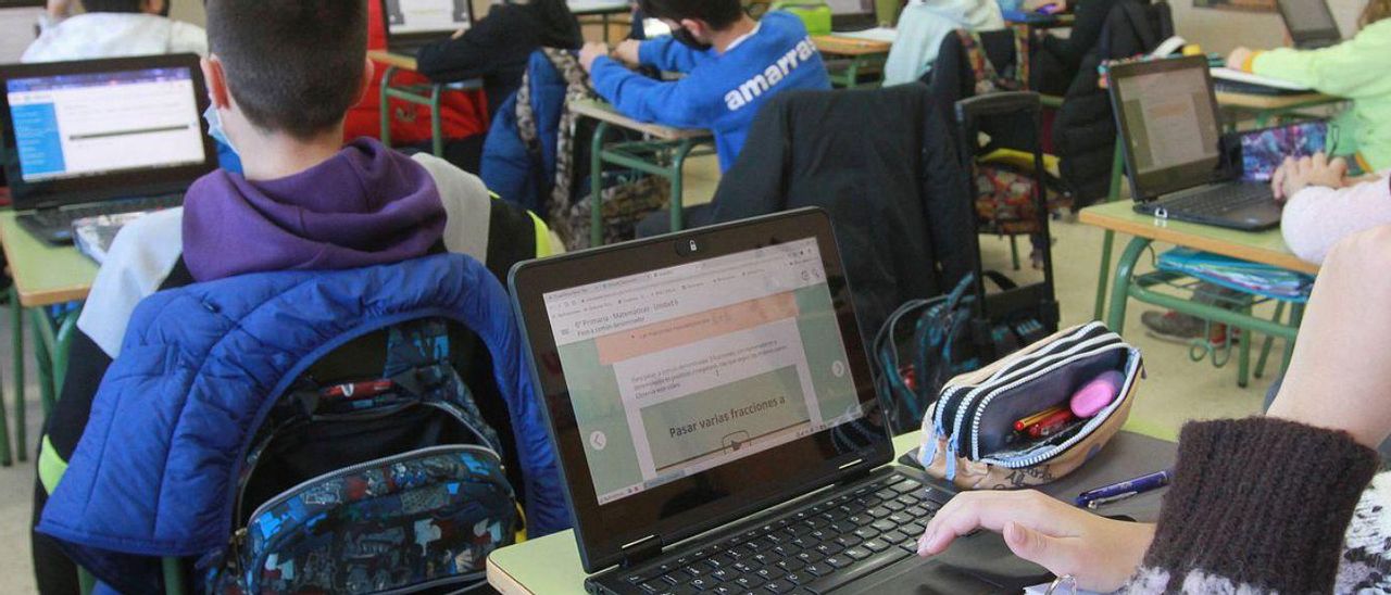 Un aula con libros digitales. | // IÑAKI OSORIO