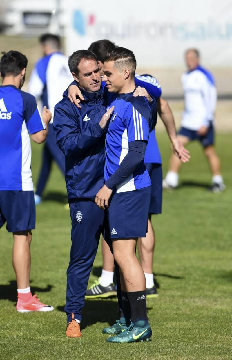 Entrenamiento a puerta abierta del Real Zaragoza en La Romareda