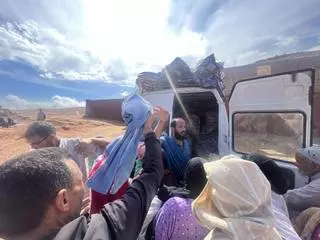 La súplica de los afectados por el terremoto de Marruecos: "Tenemos pan y agua, pero necesitamos tiendas de campaña"
